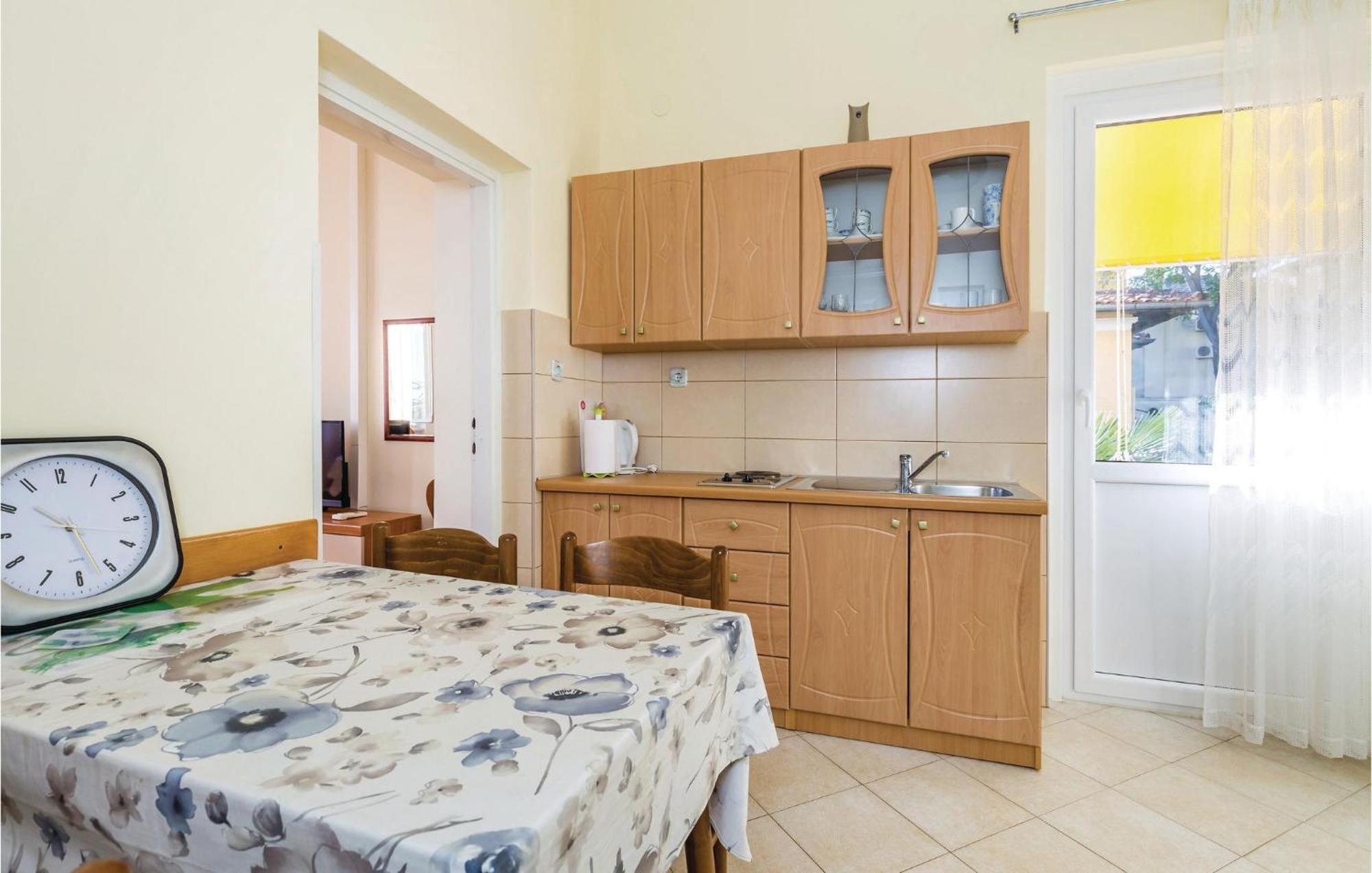 Stunning Apartment In Lovran With Kitchen Екстер'єр фото