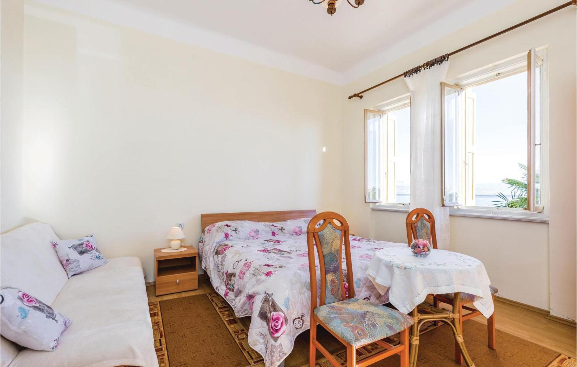 Stunning Apartment In Lovran With Kitchen Екстер'єр фото